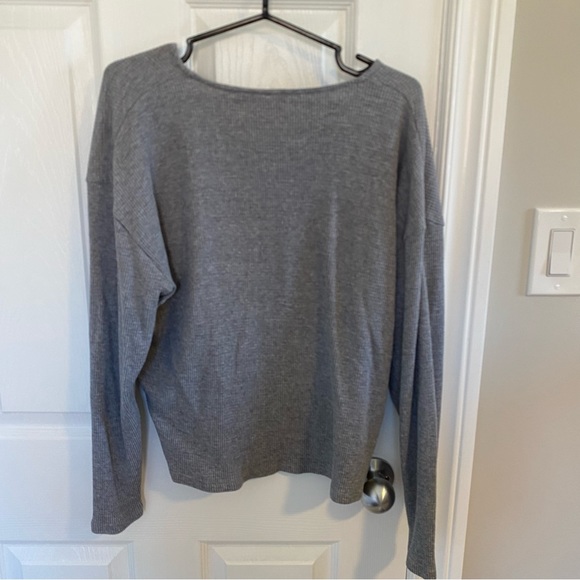 Aritzia thermal waffle long sleeve - Picture 4 of 4